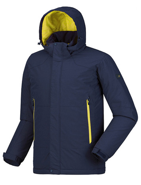 重庆诺诗兰时尚女款冲锋衣公司！