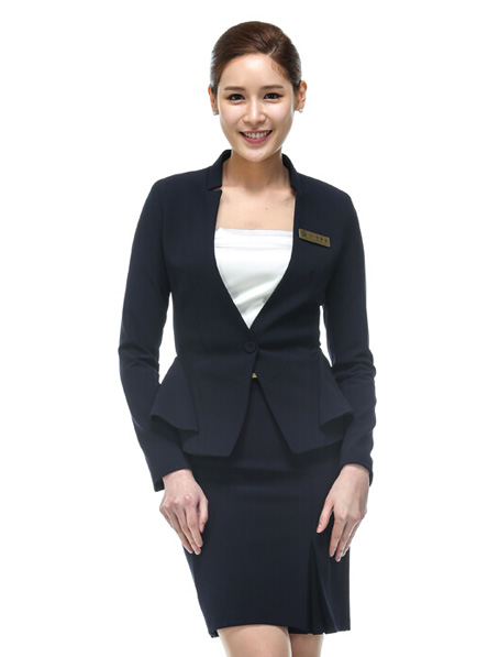 重庆女式黑色职业套装定做,修身西装订制加工厂家